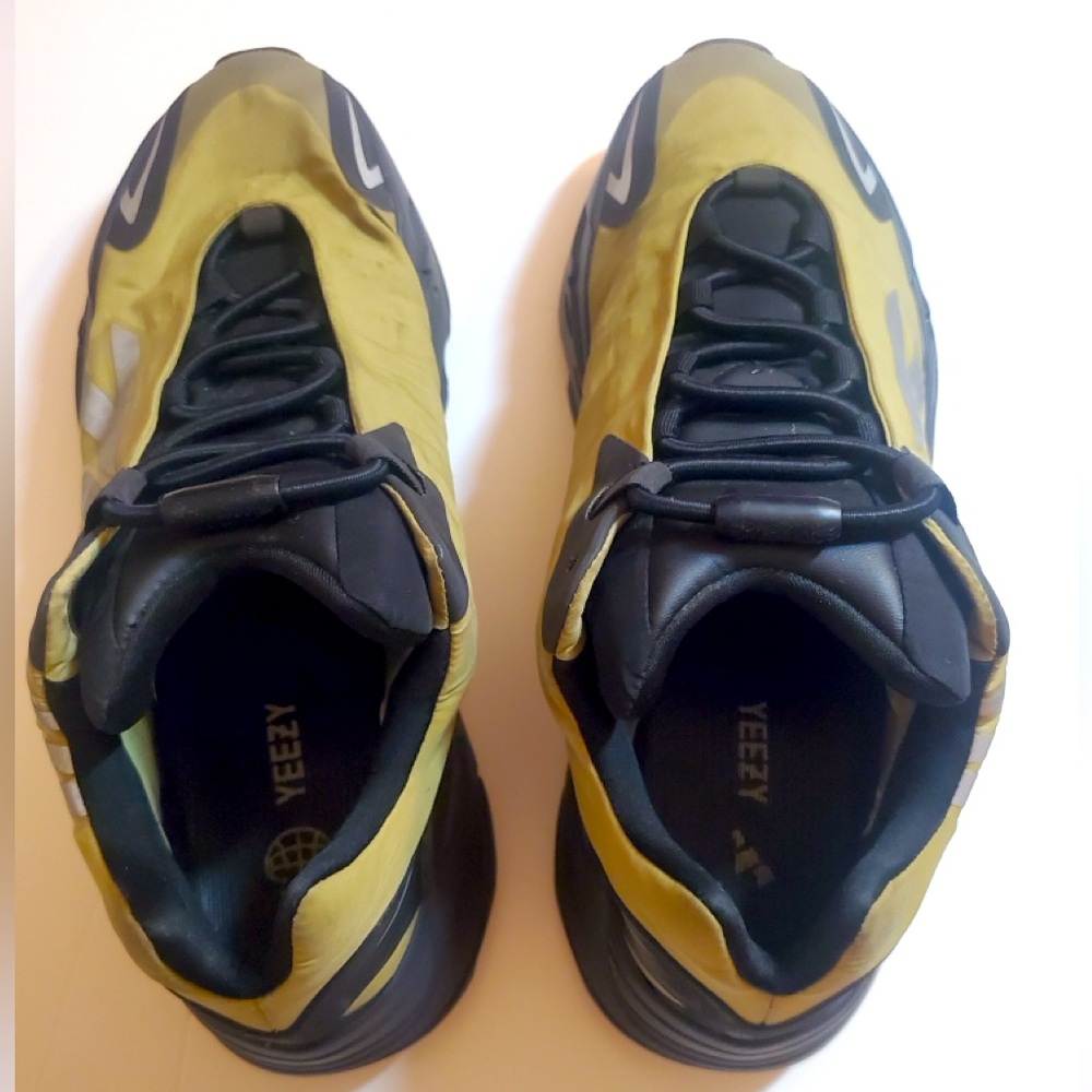 Adidas Yeezy Boost 700 MNVN 'Resin' GW9525 Men's Size Usa:10.5